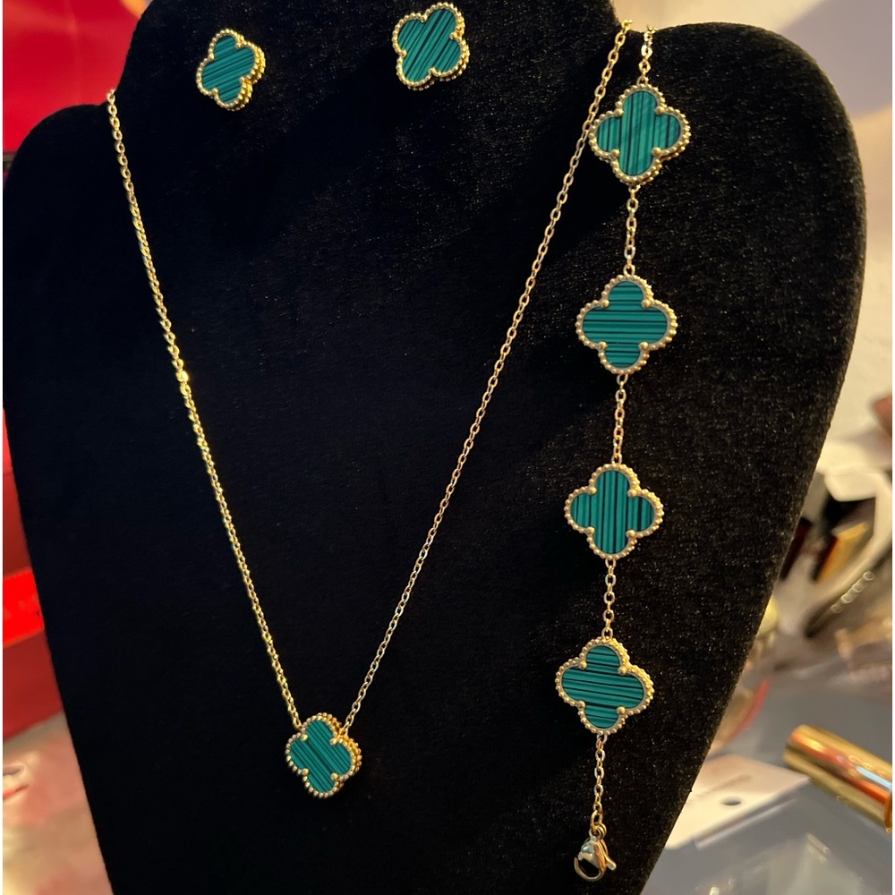 3 PIECE LUXE CLOVER SET